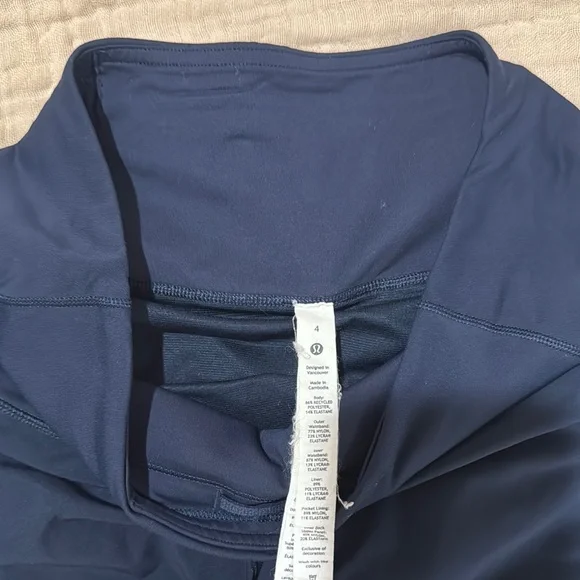 Lululemon SPEED UP HIGH-RISE LINED SHORT 4" size 4 - Picture 2 of 5